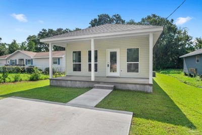 1038 Bremen Ave, House other with 3 bedrooms, 2 bathrooms and null parking in Pensacola FL | Image 2