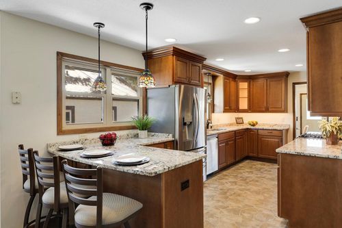 4201 40th Ave N, Robbinsdale, MN, 55422-2270 | Card Image