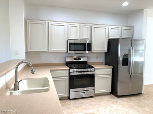 2604 Harrisburg Ave, Henderson, NV, 89052-6858 | Card Image