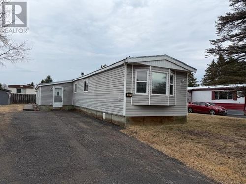 307 Fortuna Dr, Thunder Bay, ON, P7K1J6 | Card Image