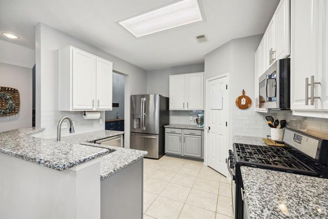 Large kitchen with lots of counter space | Image 15