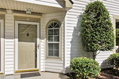 1632 Cottenham Lane, Home with 2 bedrooms, 2 bathrooms and null parking in Virginia Beach VA | Image 2