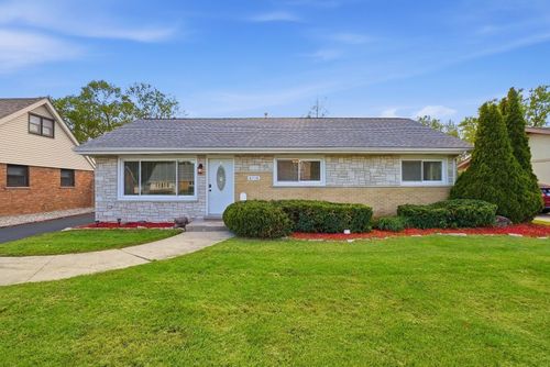 8718 Cranbrook Ln, Bridgeview, IL, 60455-2008 | Card Image