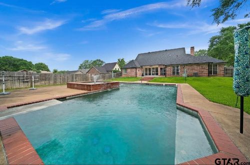2107 Baylor Dr, Jacksonville, TX, 75766-5235 | Card Image