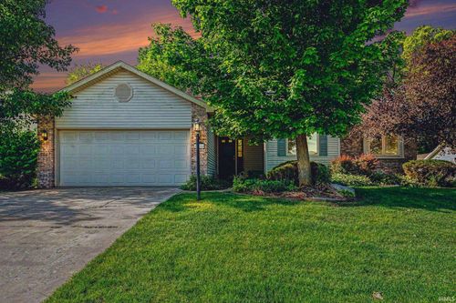 17860 Bay Hill Dr, South Bend, IN, 46635-1497 | Card Image