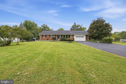 19598 Youngs Cliff Rd, STERLING, VA, 20165-2573 | Card Image