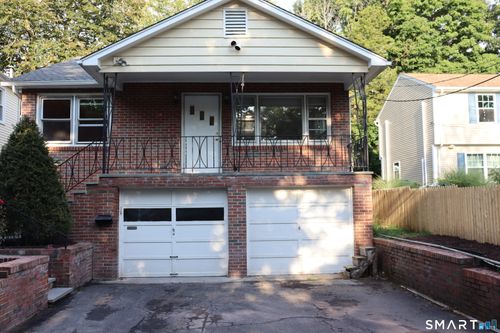 20 Davis St, Norwalk, CT, 06851-6127 | Card Image