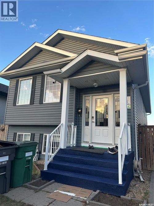 415 Coad Manor, Saskatoon, SK, S7R0C6 | Card Image