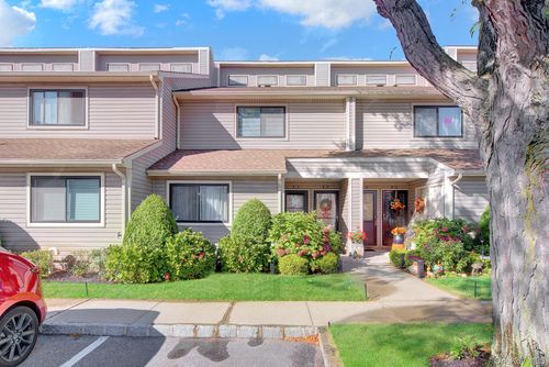 2815-100 Daly Blvd, Hempstead, NY, 11572 | Card Image