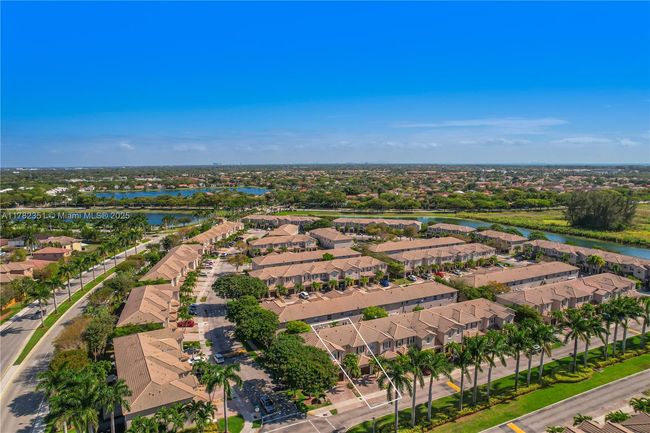 9369 Sw 221 St St, Townhouse with 2 bedrooms, 3 bathrooms and null parking in Cutler Bay FL | Image 52