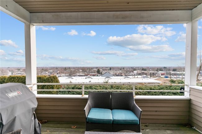 APT-5 - 400 Meshanticut Valley Pkwy, Condo with 2 bedrooms, 3 bathrooms and 2 parking in Cranston RI | Image 15