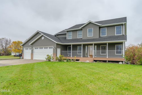 531 Crestland Pl, Bismarck, ND, 58503-6234 | Card Image