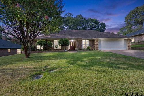 811 Cedar Creek Dr, Tyler, TX, 75703 | Card Image
