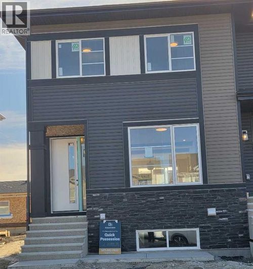 {{alt}} | Card Image