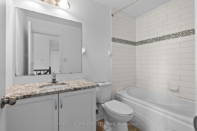 182 Meandering Brook Dr, House attached with 4 bedrooms, 4 bathrooms and 2 parking in Gloucester ON | Image 32