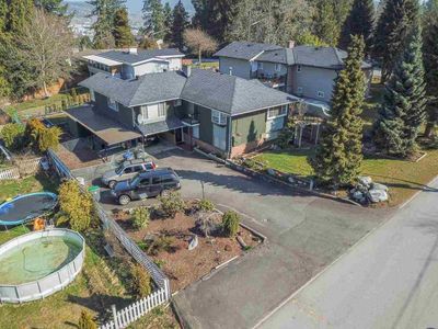 13929 114 Ave, House other with 5 bedrooms, 3 bathrooms and 6 parking in Surrey BC | Image 2