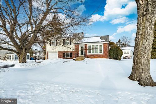 111 Glen Ave, WEST CHESTER, PA, 19382-5605 | Card Image