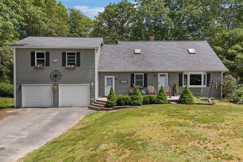 3 Greenwood Lane, Lewiston, ME, 04240 | Card Image
