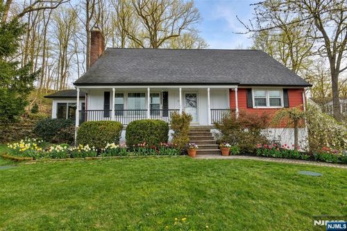 60 Highland Rd, Bloomingdale, NJ, 07403-1943 | Card Image