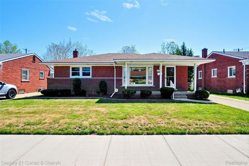 8224 N Evangeline Street, Dearborn Heights, MI, 48127 | Card Image