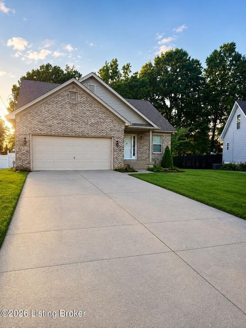 3819 Melda Ln, Louisville, KY, 40219-1407 | Card Image