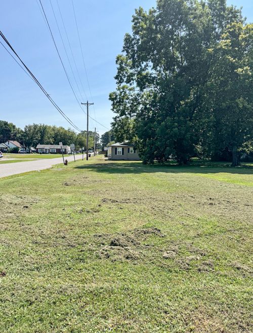 801 Poplar St, Benton, KY, 42025-1311 | Card Image