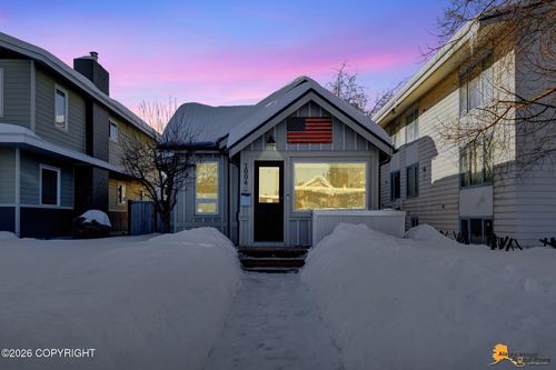 1004 11th Ave, Anchorage, AK, 99501-4309 | Card Image