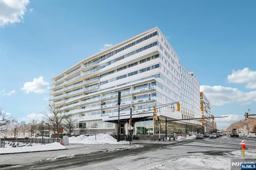 800 Ave At Port Imperial Blvd, Weehawken, NJ, 07086-6983 | Card Image