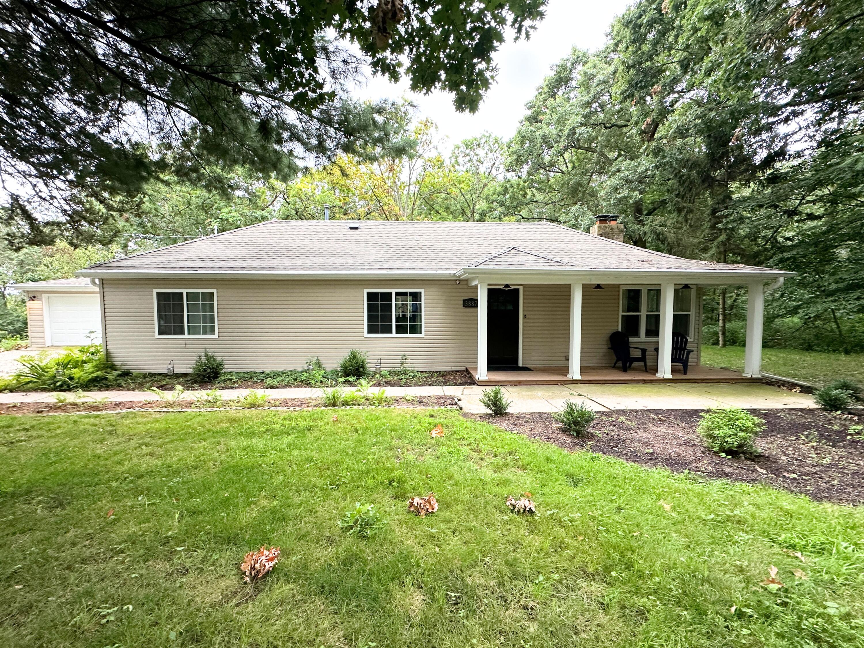 Gum Ct, Lake Geneva, WI 53147