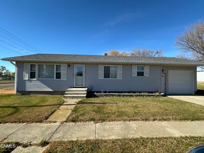 24 S. 12th Street, House other with 3 bedrooms, 1 bathrooms and null parking in Wishek ND | Image 1