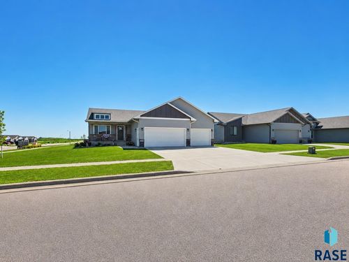 1120 Cypress Ave, Madison, SD, 57042-3726 | Card Image