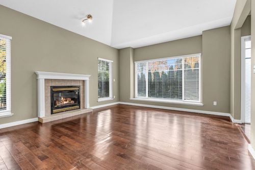 7486 Sandborne Ave, Burnaby, BC, V3N5A9 | Card Image