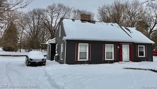 3094 Edgefield Dr, Waterford, MI, 48328-3272 | Card Image