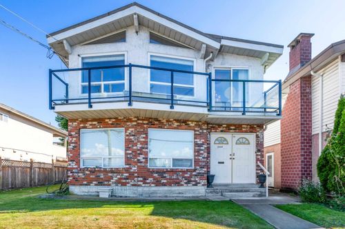 5444 Manor St, Burnaby, BC, V5G1B7 | Card Image