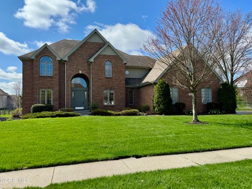 7455 Valhalla Dr, Maumee, OH, 43537-9511 | Card Image