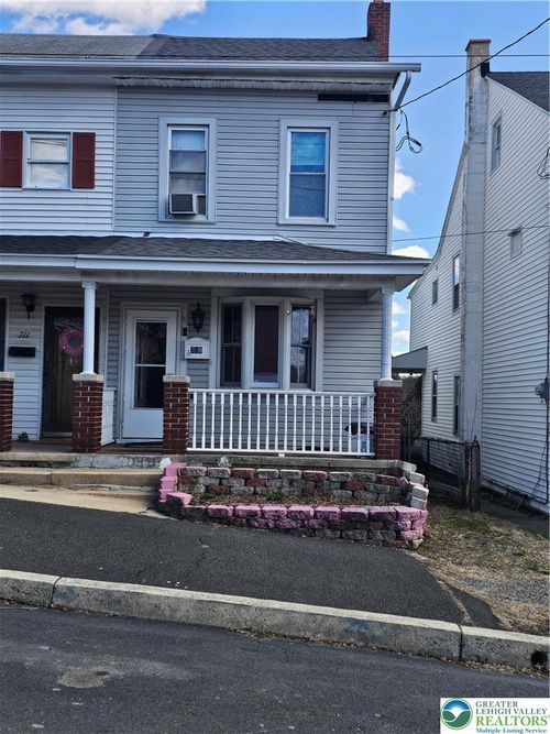 709 N 2nd St, Minersville, PA, 17954-1323 | Card Image