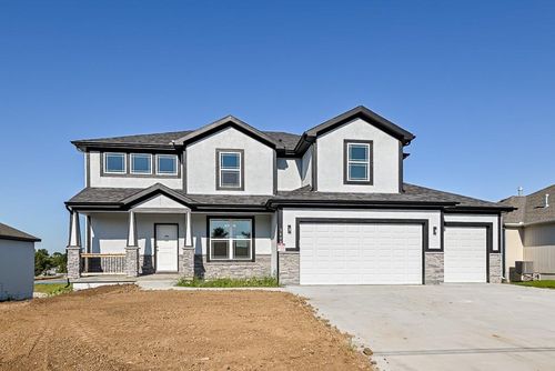 15635 Austin Ct, Basehor, KS, 66007-5500 | Card Image