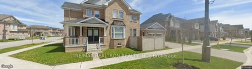 285 W Lawn Cres, Stouffville, ON, L4A1X3 | Card Image