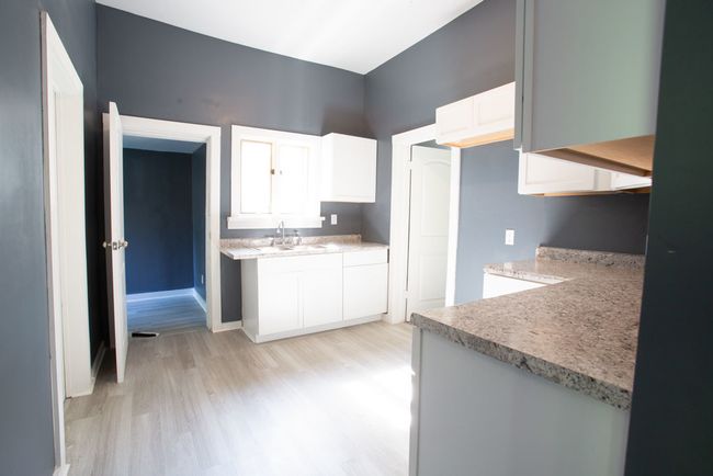 406 S Grove St, House other with 3 bedrooms, 1 bathrooms and 2 parking in Colfax IL | Image 6
