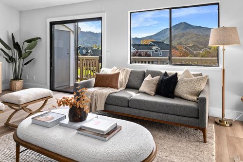 16 Drakes View Cir, Greenbrae, CA, 94904-2437 | Card Image