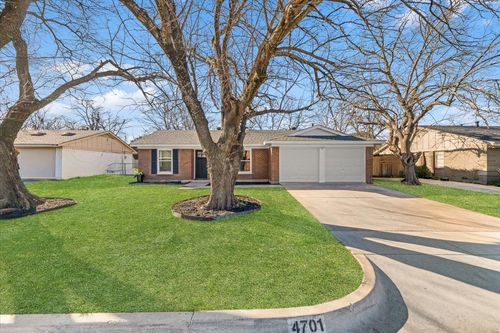 4701 Darla Dr, Fort Worth, TX, 76132-2511 | Card Image