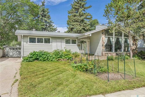 16 Massey Rd, Regina, SK, S4S4M7 | Card Image