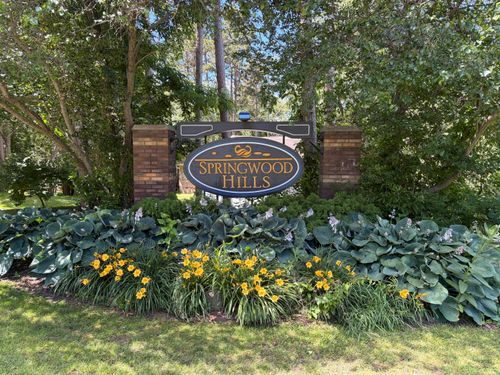 594 Springwood Dr, Kalamazoo, MI, 49009-9387 | Card Image