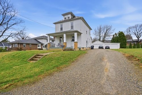 205 Pershing Ave, Phillipsburg, NJ, 08865-4043 | Card Image