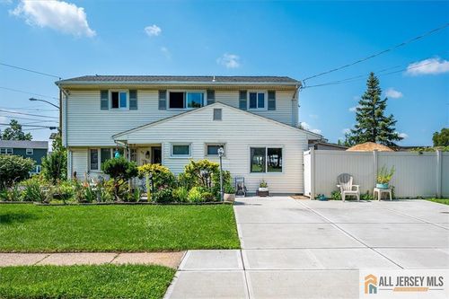 89 Whitman St, Carteret, NJ, 07008-1837 | Card Image