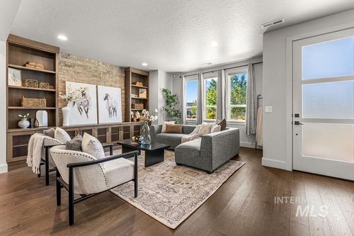 4434 E Parkcenter Blvd, Boise, ID, 83716-4741 | Card Image