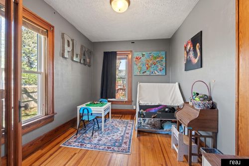 116 W E St, Elmwood, NE, 68349-6129 | Card Image