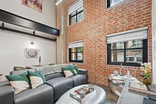 105-3110 Thomas Ave, Dallas, TX, 75204-3975 | Card Image