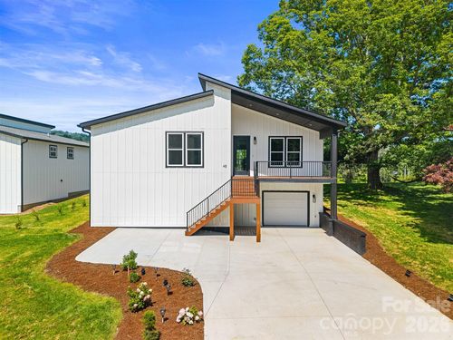 45 Klimovych Road, Hendersonville, NC, 28792 | Card Image