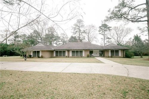 1547 William Peters Rd, Bogalusa, LA, 70427-6052 | Card Image